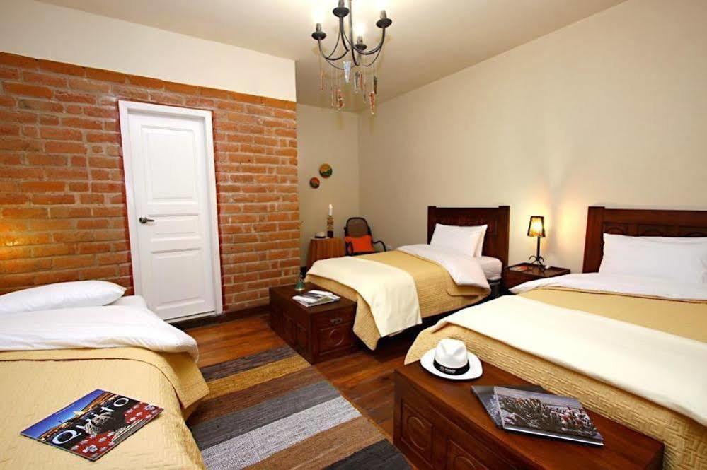 Hotel Cantuna Quito Exterior photo